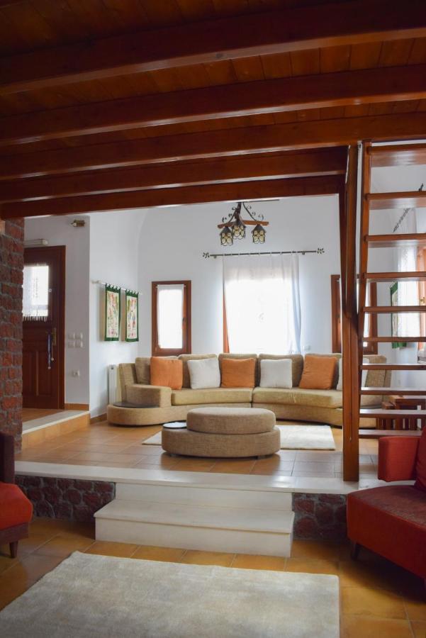 Sunshine House For 9, Cozy Set Up,Verandas, Sea View. Karterados  Esterno foto