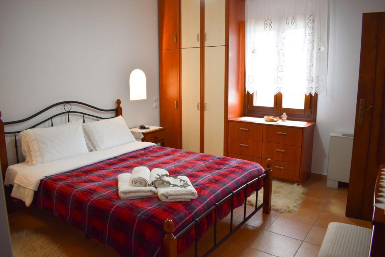 Sunshine House For 9, Cozy Set Up,Verandas, Sea View. Karterados  Esterno foto