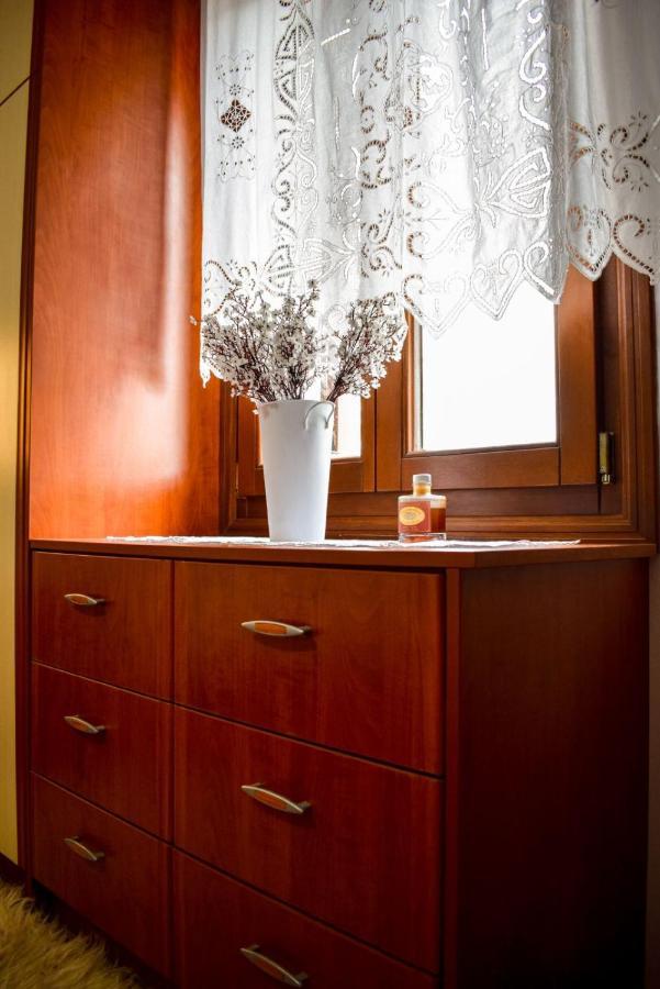 Sunshine House For 9, Cozy Set Up,Verandas, Sea View. Karterados  Esterno foto