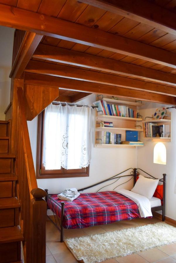 Sunshine House For 9, Cozy Set Up,Verandas, Sea View. Karterados  Esterno foto