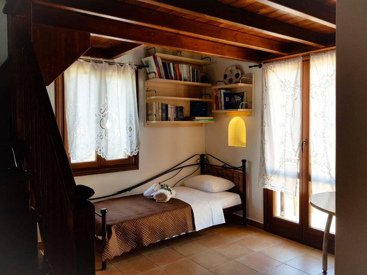 Sunshine House For 9, Cozy Set Up,Verandas, Sea View. Karterados  Esterno foto