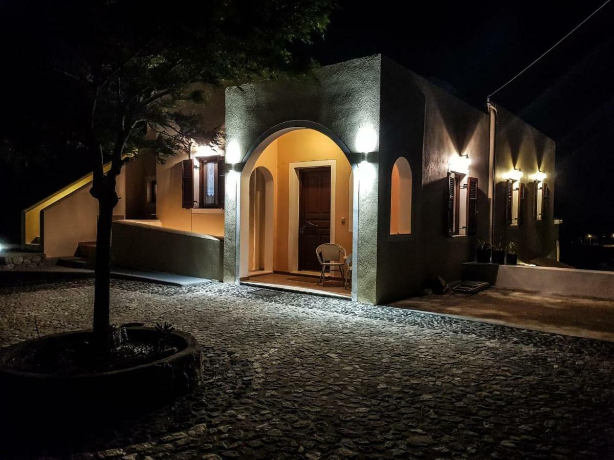 Sunshine House For 9, Cozy Set Up,Verandas, Sea View. Karterados  Esterno foto