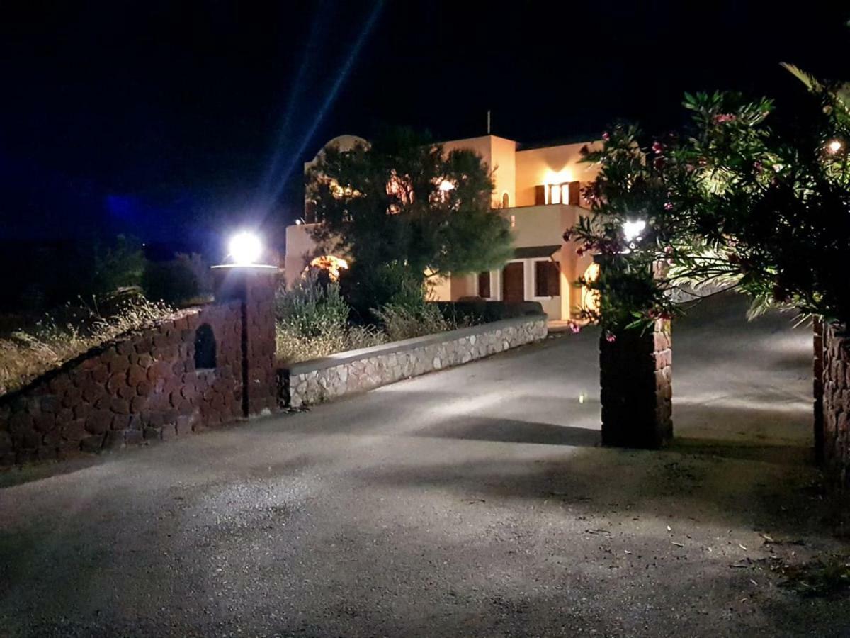 Sunshine House For 9, Cozy Set Up,Verandas, Sea View. Karterados  Esterno foto